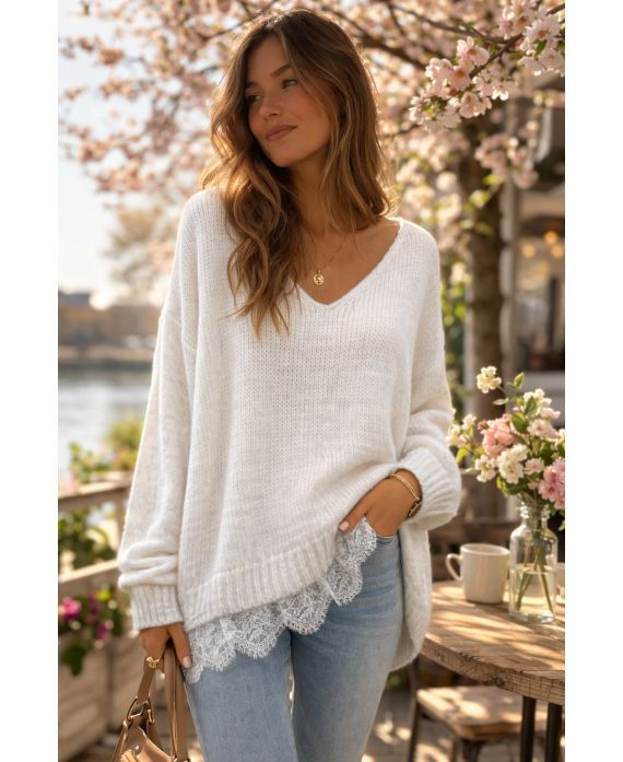 Soft Oversized Lace Hem Jumper – One Size