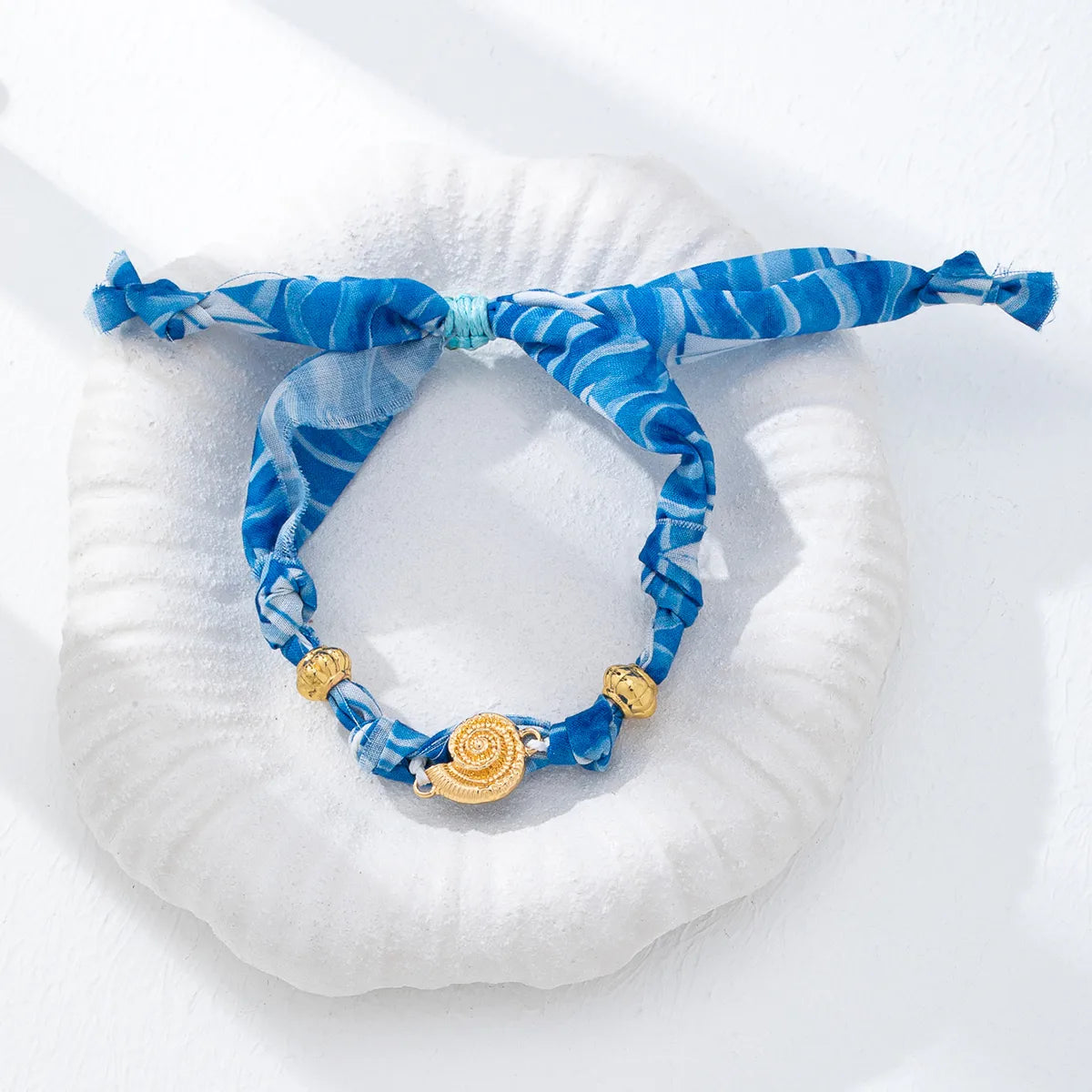 Bracelet À Cordon Motif Étoile De Mer En Métal Plaqué Or Avec Perlage Pour Un Style Élégant