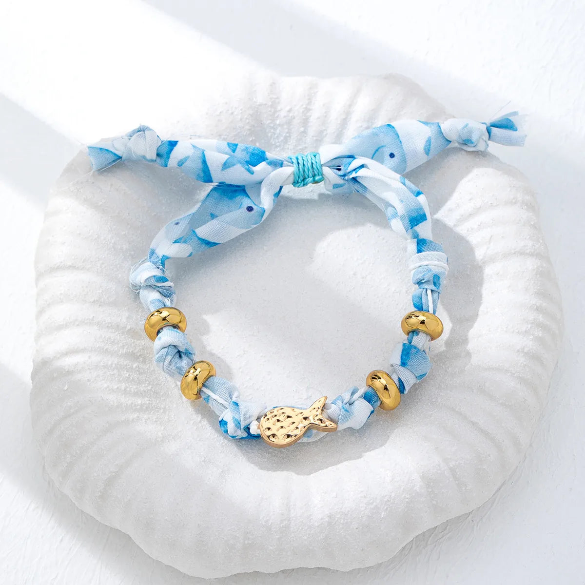 Bracelet À Cordon Motif Étoile De Mer En Métal Plaqué Or Avec Perlage Pour Un Style Élégant