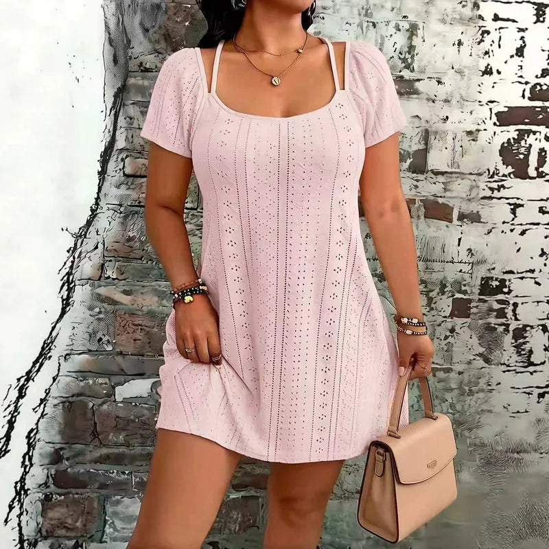 Robe à bretelles ajourée coloris noir