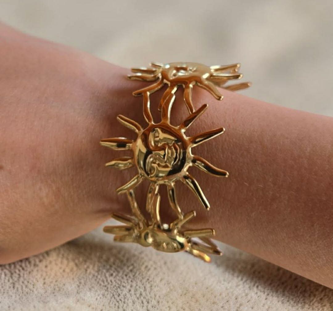 Bracelet Ouvert Golden Sun | Acier Inoxydable Plaqué Titane Or Bijou Luxe Européen Antipatinage